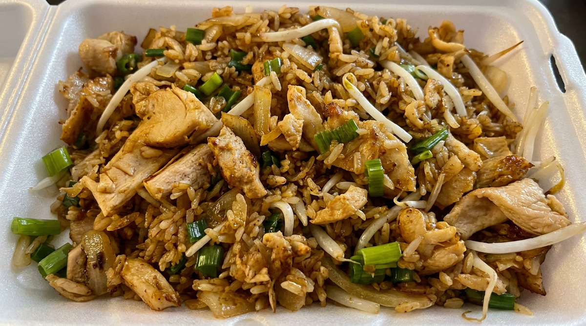 Cơm Chiên Gà / Chicken Fried Rice