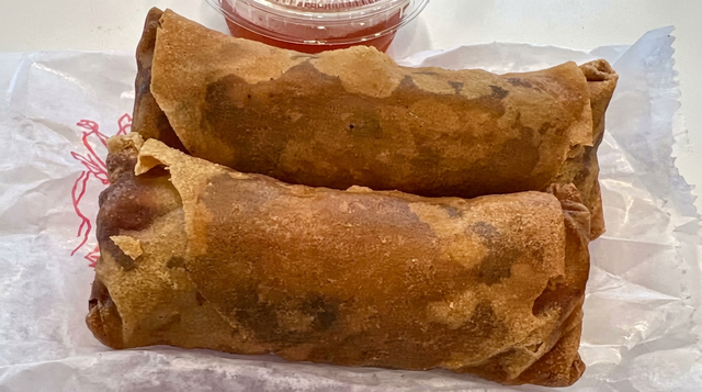 Chả Giò / Crispy Spring Rolls (2 Rolls).