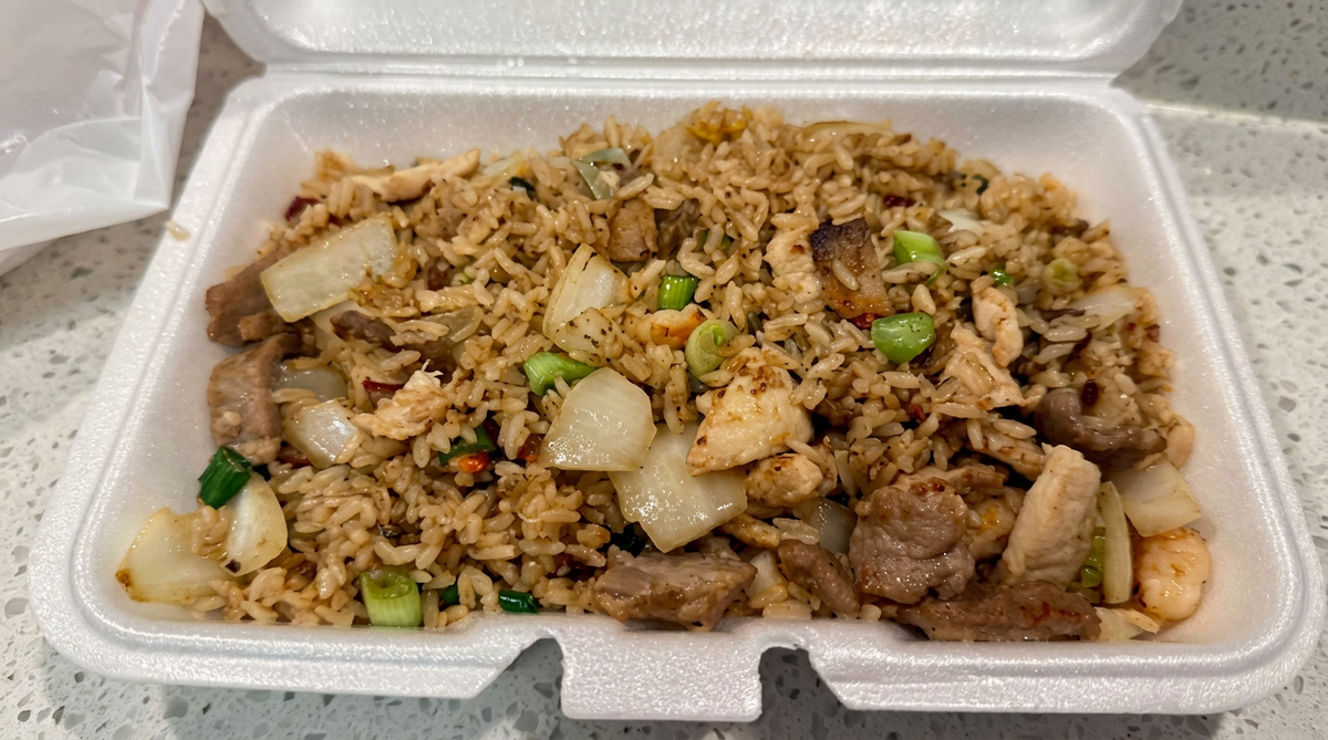 Cơm Chiên Dương Châu / Deluxe Combination Fried Rice
